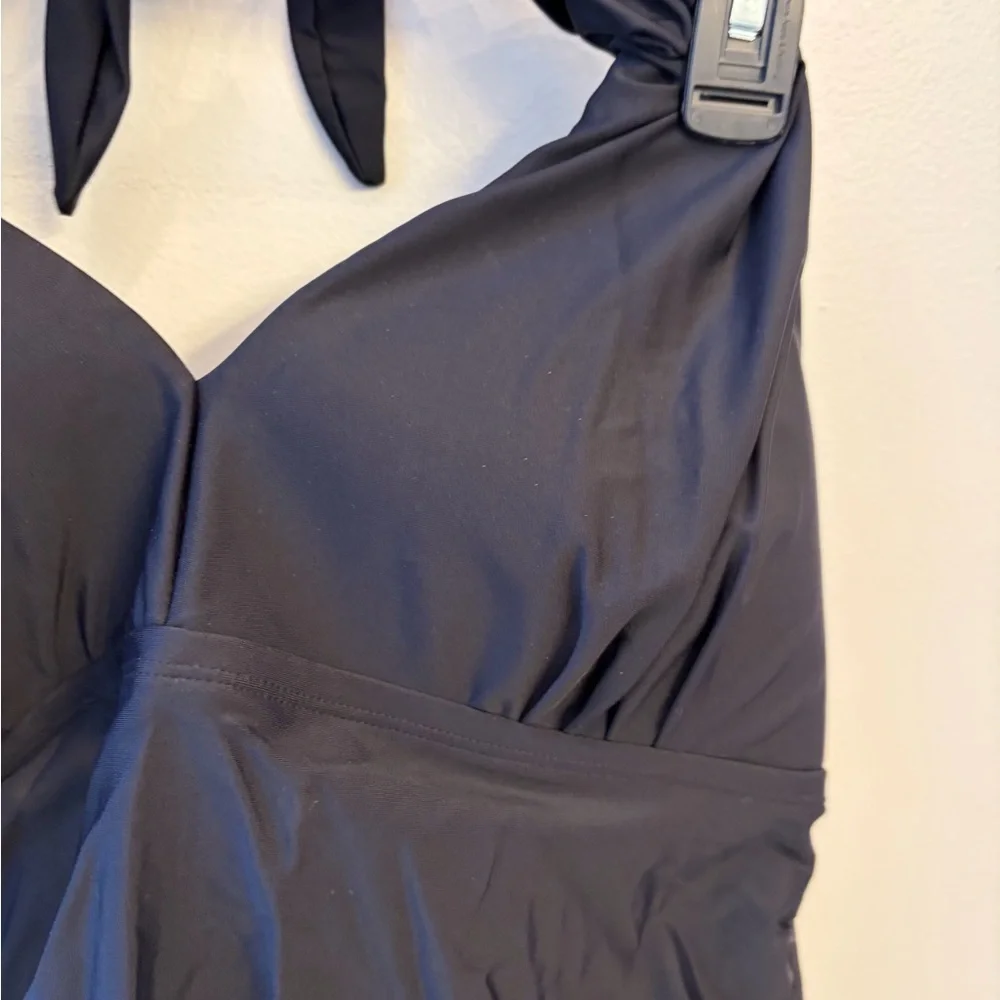 Black Women’s Halter swim ranking top. 16w/1x collections by Catalina nwot